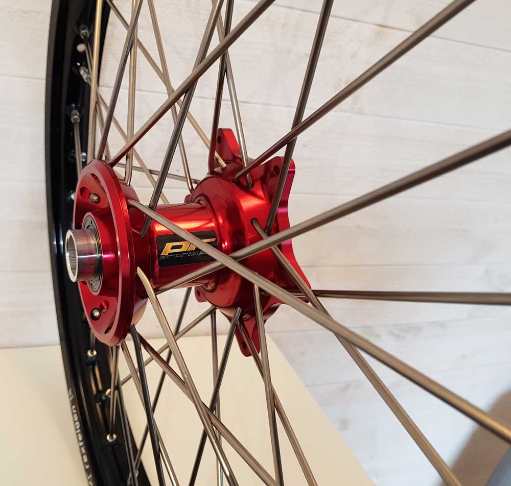 Wheel 21-1,60 BETA 13-> BLACK RIM/RED HUB