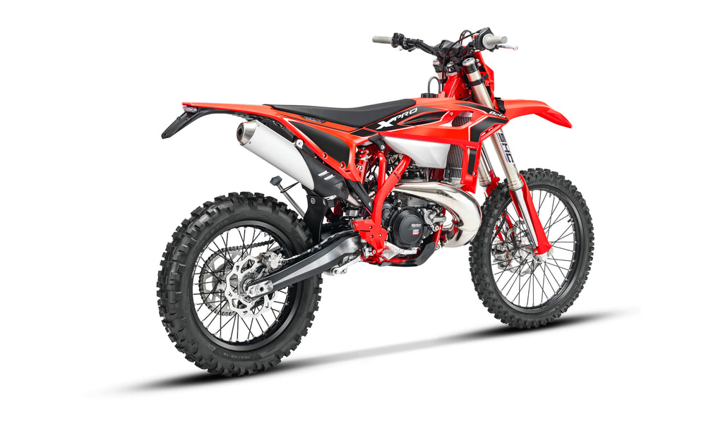 Beta RR X-Pro 2T 300 MY27 snett framifrån